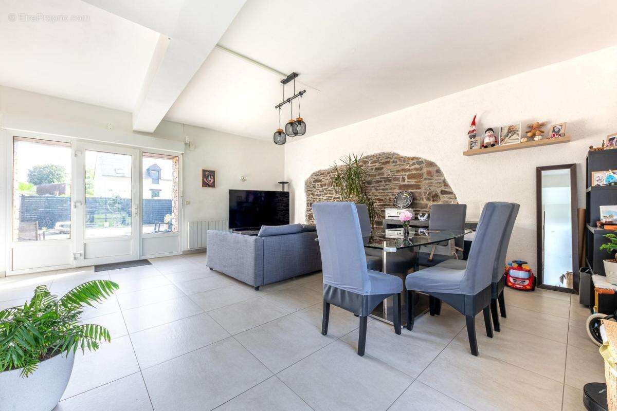 Maison à DOL-DE-BRETAGNE