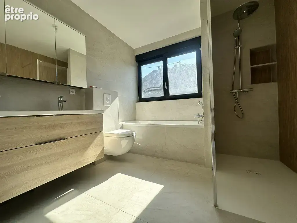 Appartement neuf disponible immédiatement   Frais de notaire réduits à environ 2,5 % - photo 5