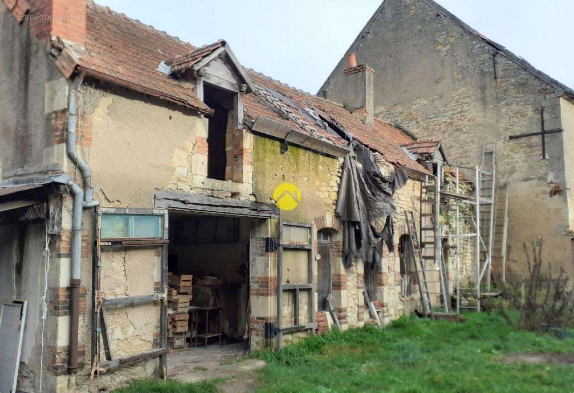 Maison à LA GUERCHE-SUR-L&#039;AUBOIS