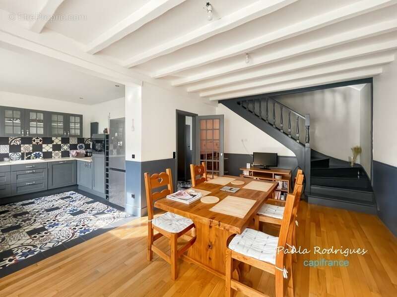 Maison à vendre P6, 6 pièces  LES CLAYES SOUS BOIS (78) - photo 2