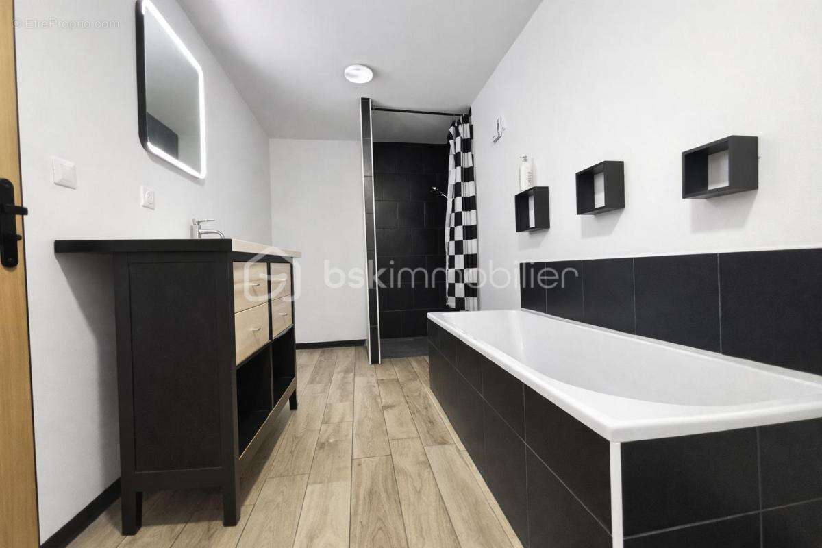 Appartement à ESCAUDAIN