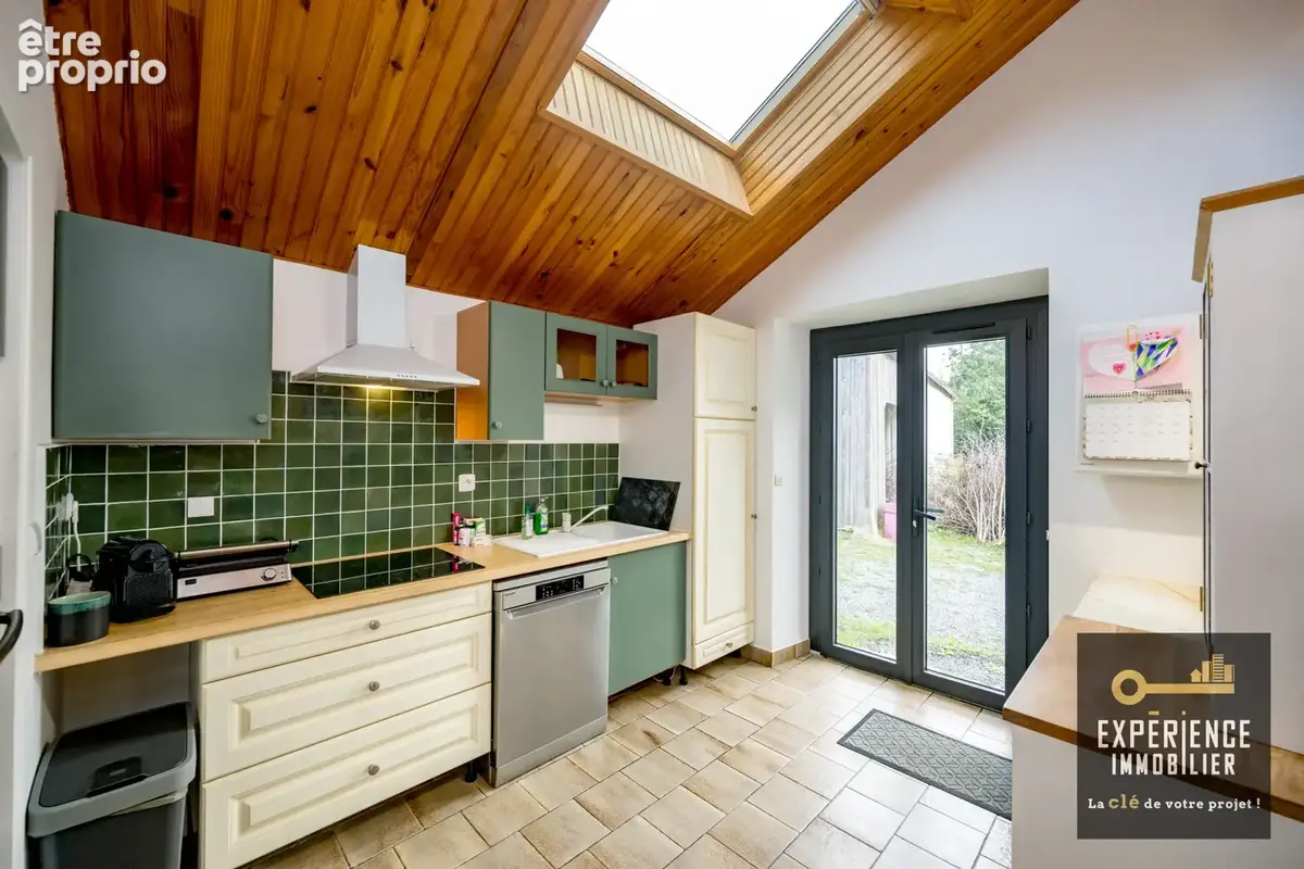 Maison en pierre avec ses dependances - photo 7