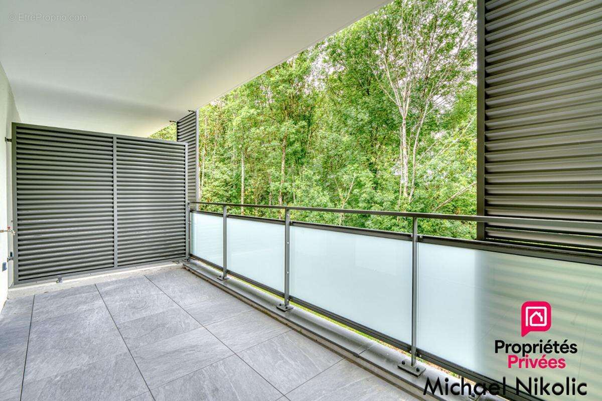 Appartement à CHARBONNIERES-LES-BAINS