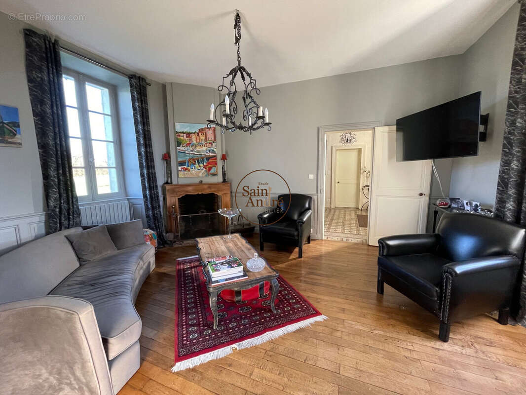 Maison 300 m² à L'isle-D'espagnac  - photo 5