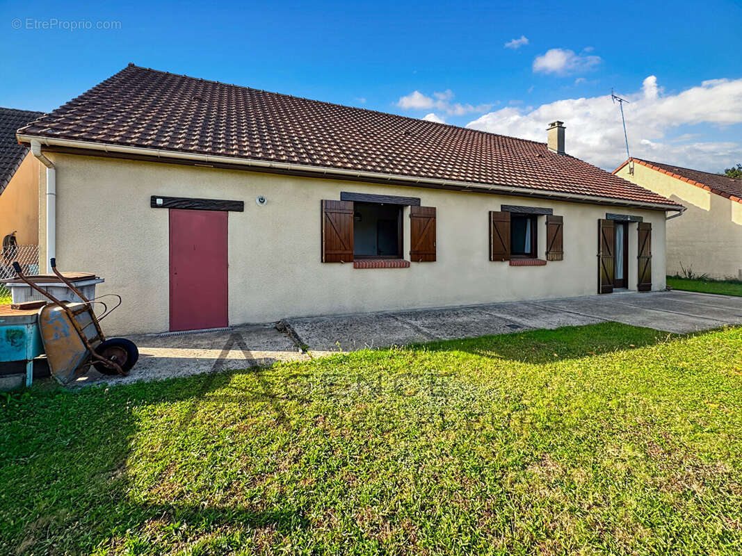 Maison à TOURVILLE-LA-RIVIERE