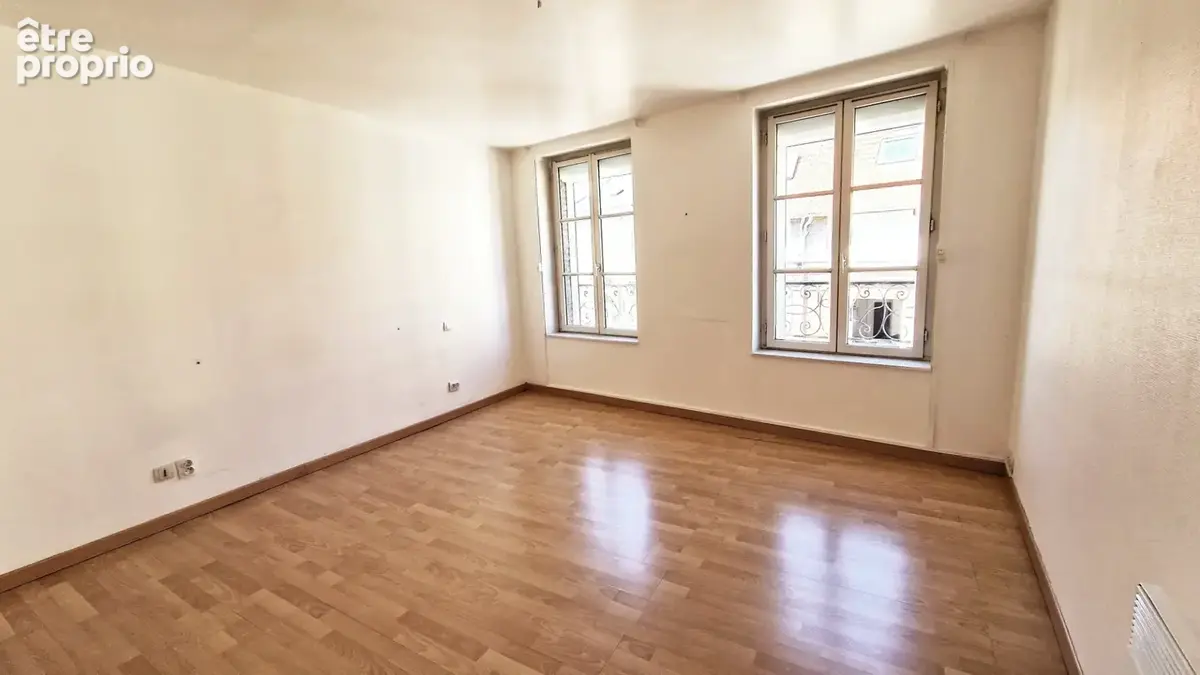 Très bel appartement F3 - Ascenseur - Coeur de ville historique - photo 9