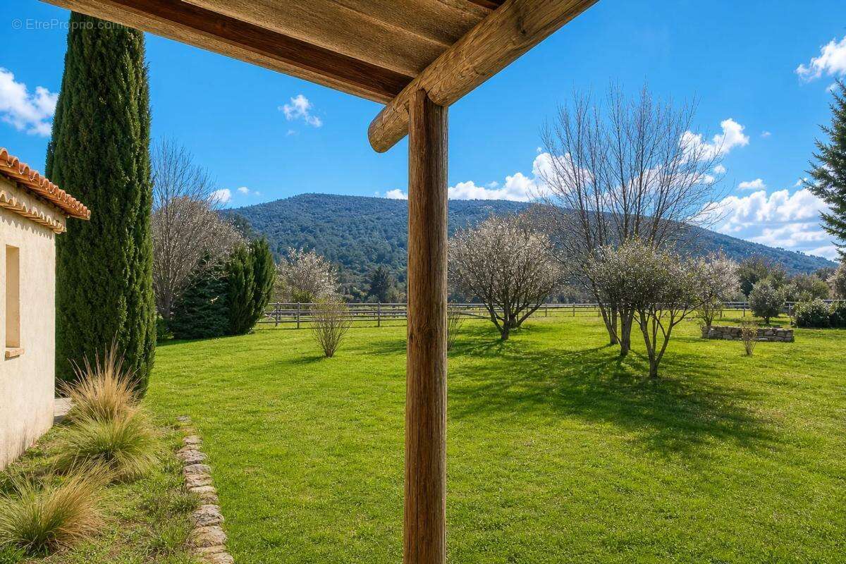Maison 5 pièces avec gîte et grand terrain à Brignoles - photo 8