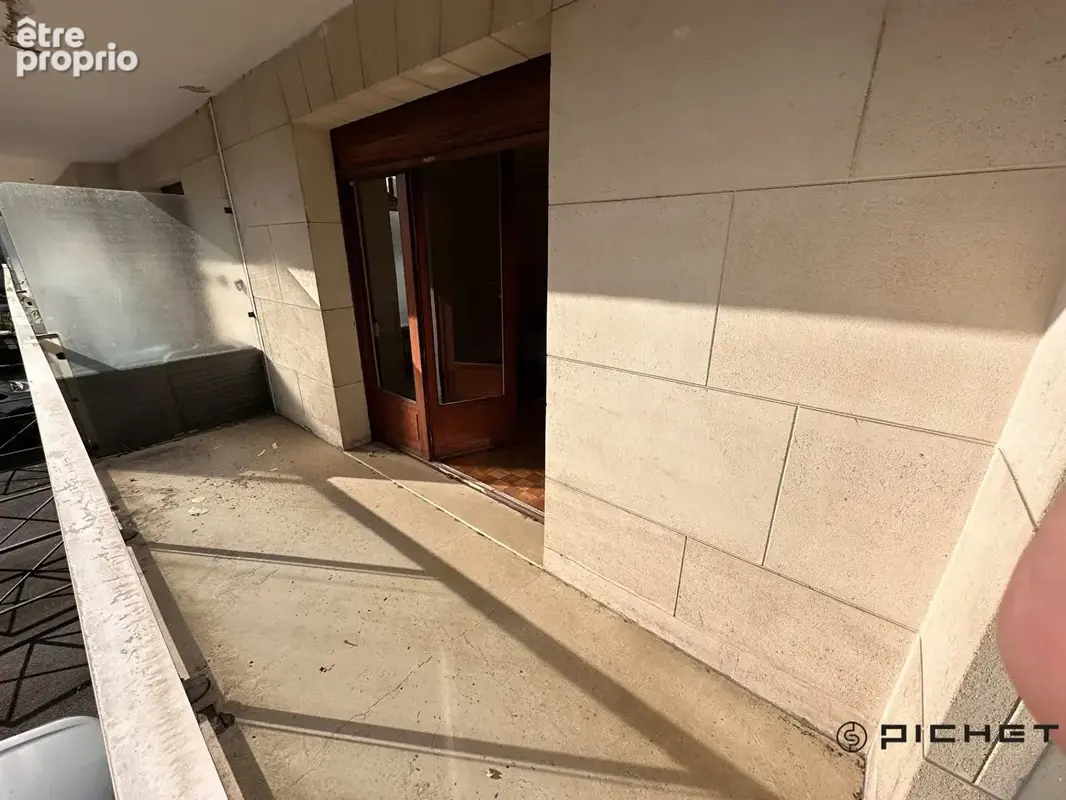 Appartement à rafraichir dans résidence recherchée / Garage et 2 balcons - photo 5