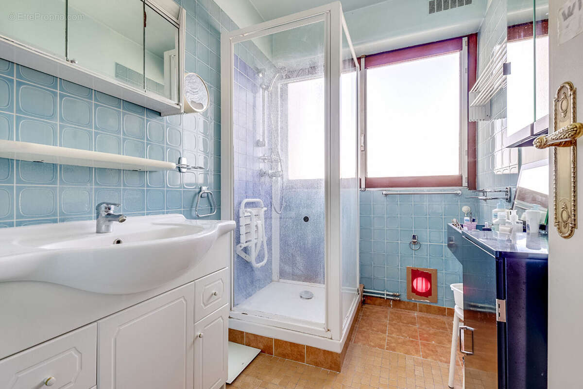 Appartement à PARIS-20E