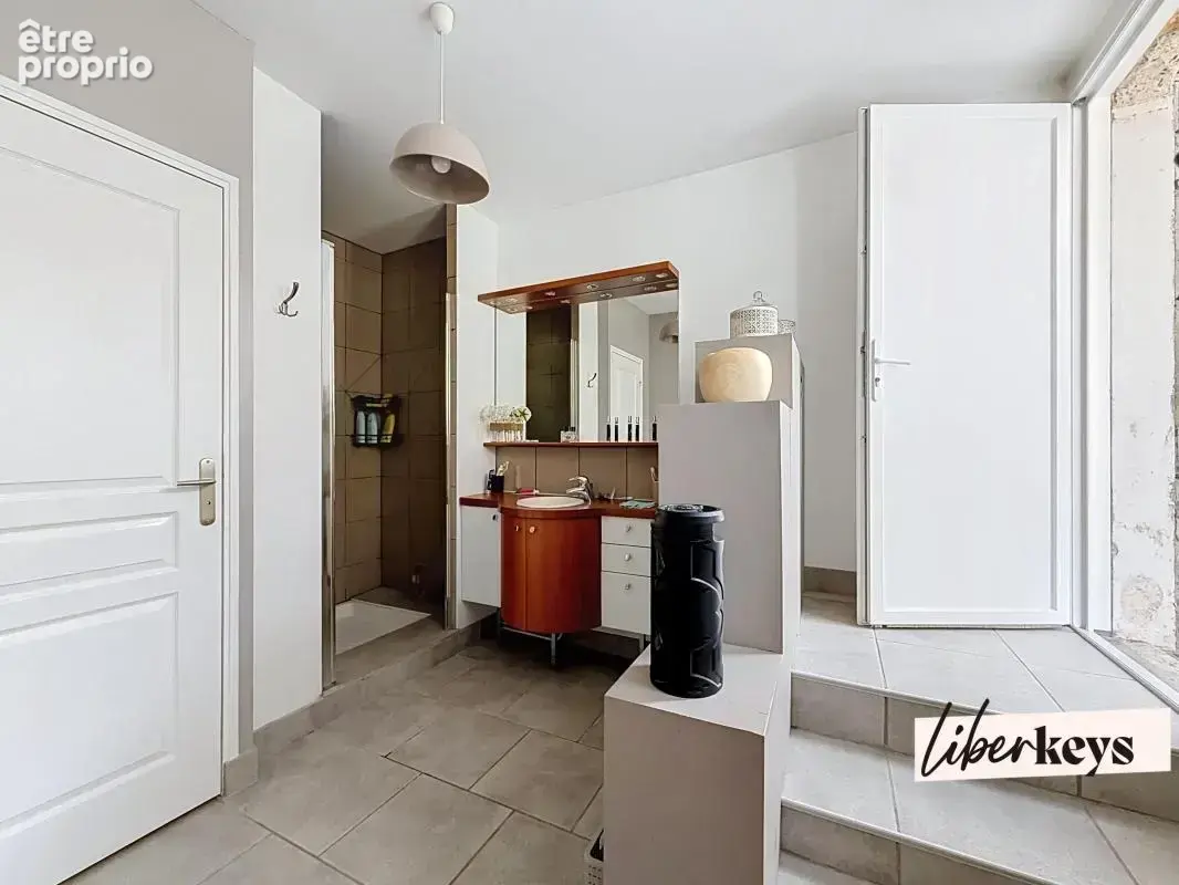 Maison Familiale T6 de 183 m2 situé à Ruaudin dans un quartier résidentiel - photo 14