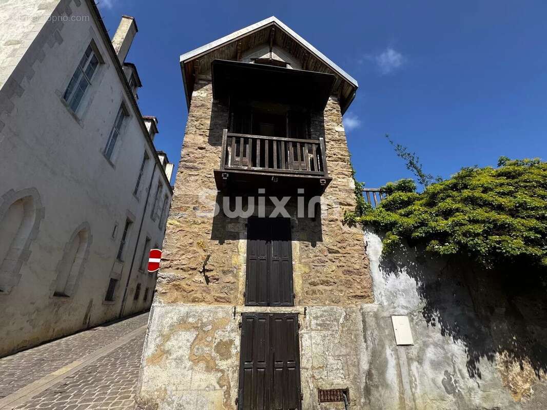 Maison à AVALLON