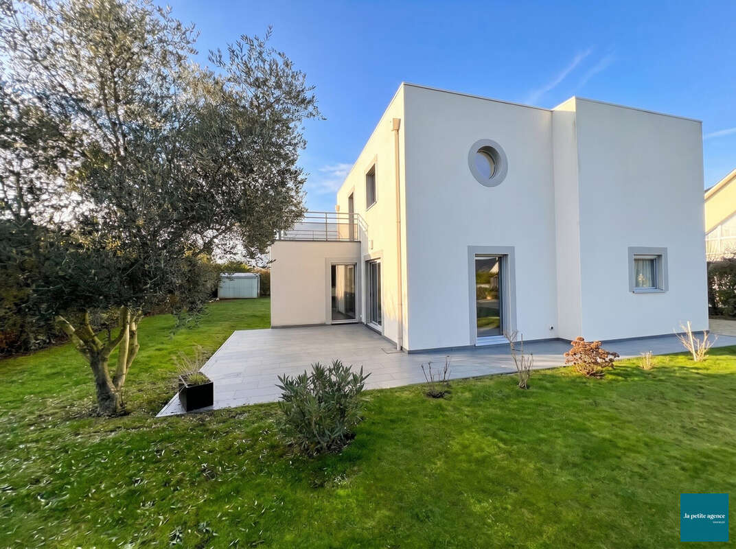Maison à BENOUVILLE