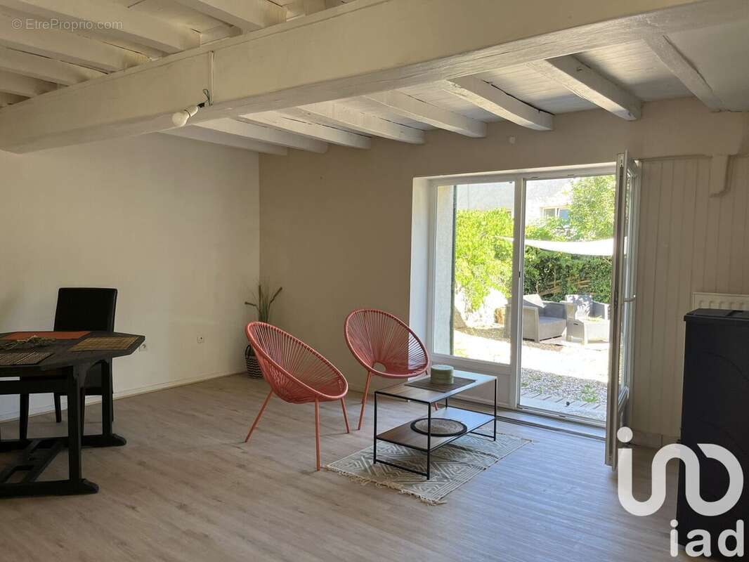 Photo 3 - Maison à SAINT-JUST-SAINT-RAMBERT