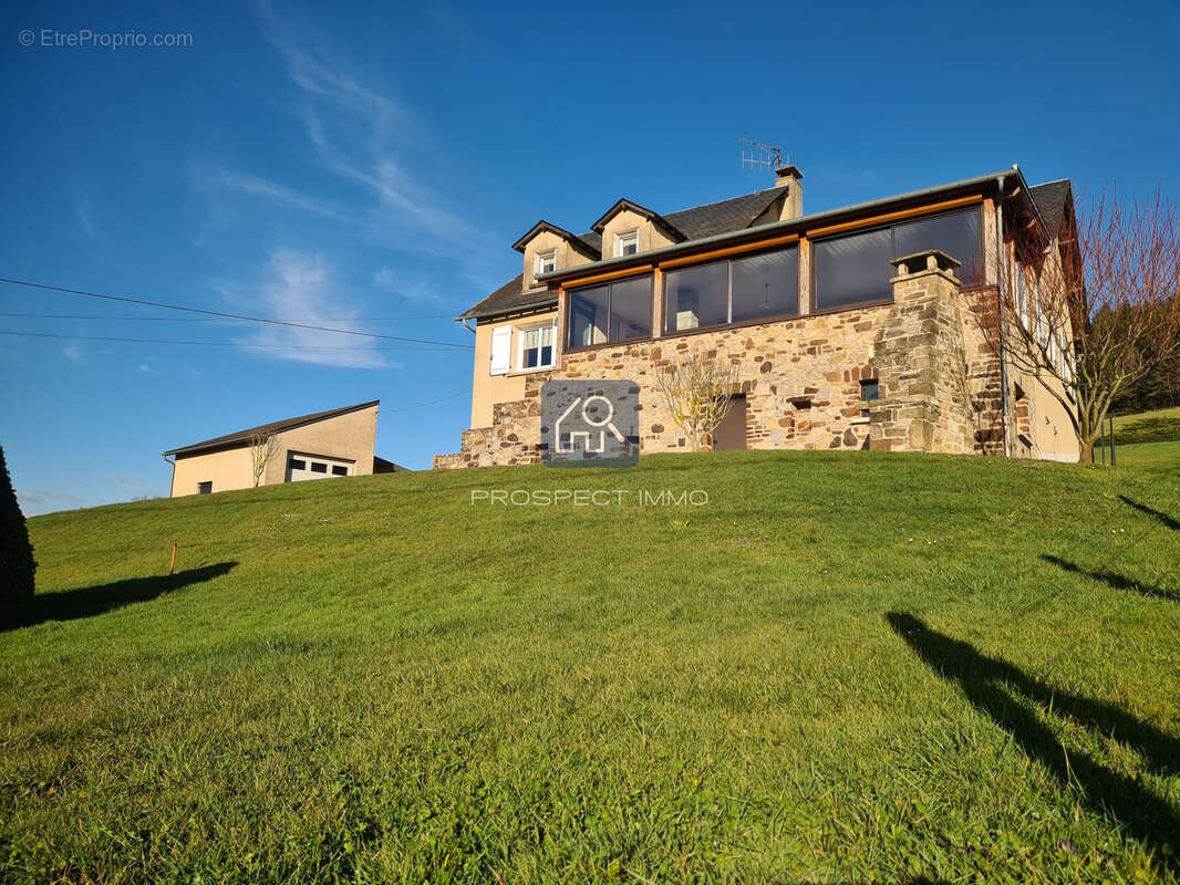 Grande maison familiale avec vue imprenable à Gages - photo 2