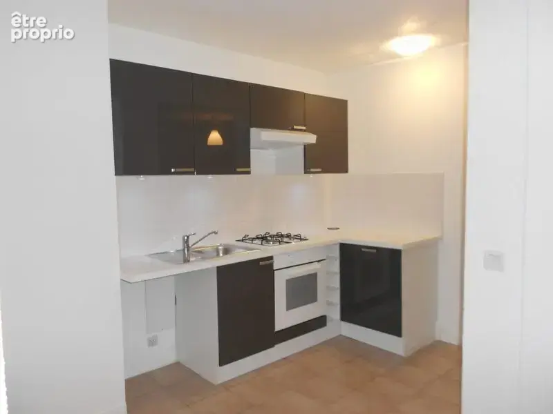 Appartement 2 pièces 45 m² à vendre à Villars (42390) - photo 3