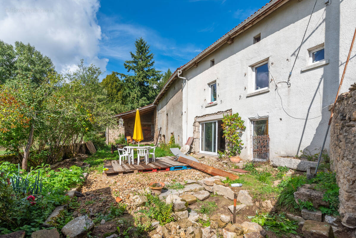 Maison à SAUVESSANGES