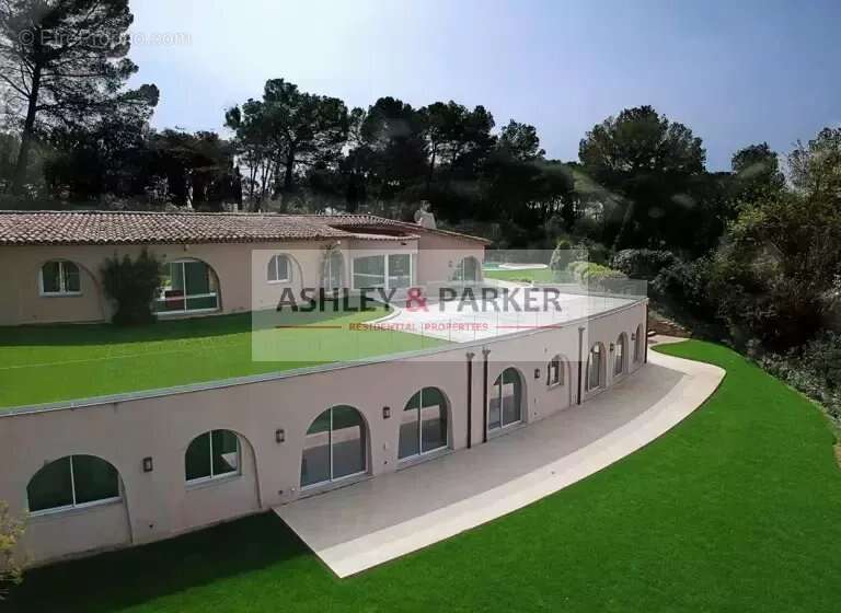 Maison à MOUANS-SARTOUX