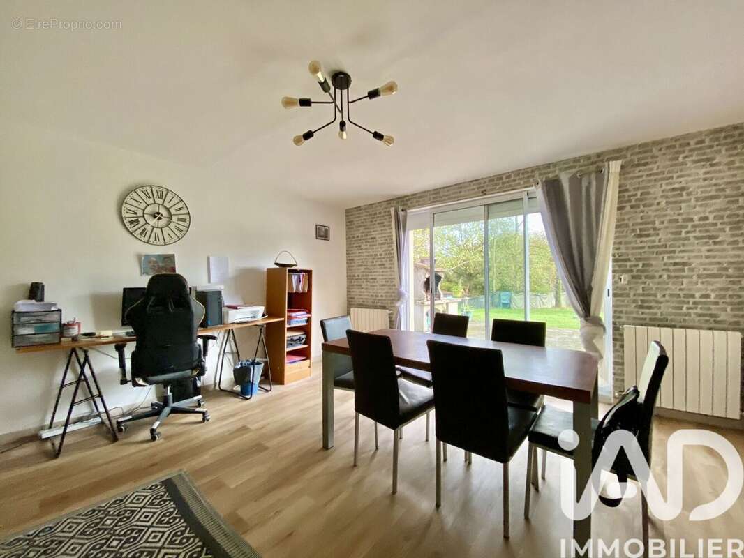 Maison 183 m² à Calignac  - photo 4