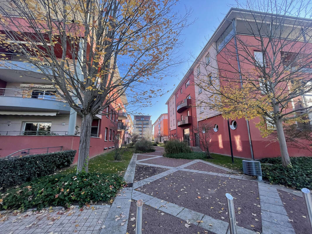 Appartement à LE COTEAU