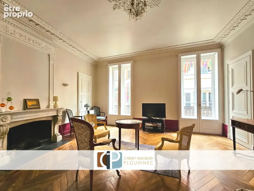 Appartement bourgeois 154 m2 avec courette en centre-ville. - photo 3