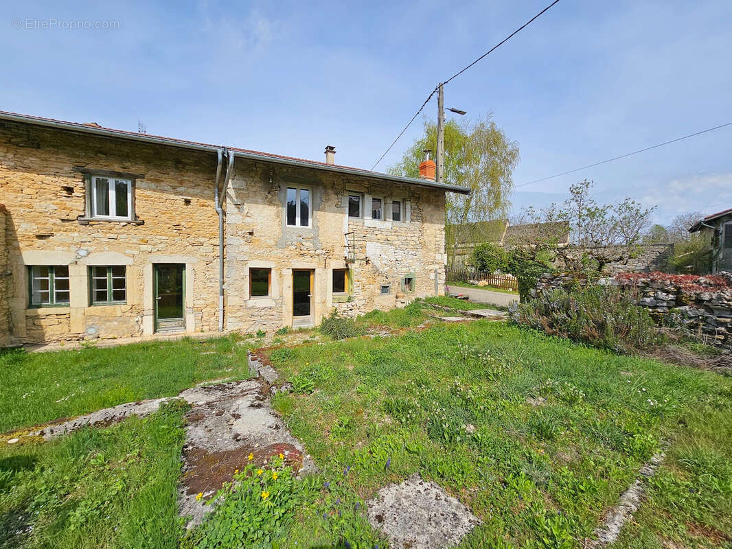 Maison à SONTHONNAX-LA-MONTAGNE