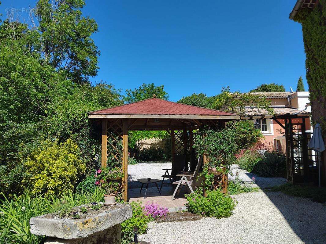 Maison à ROUSSILLON
