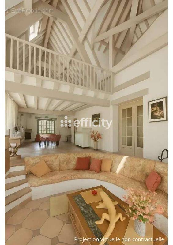 Maison à VER-SUR-LAUNETTE