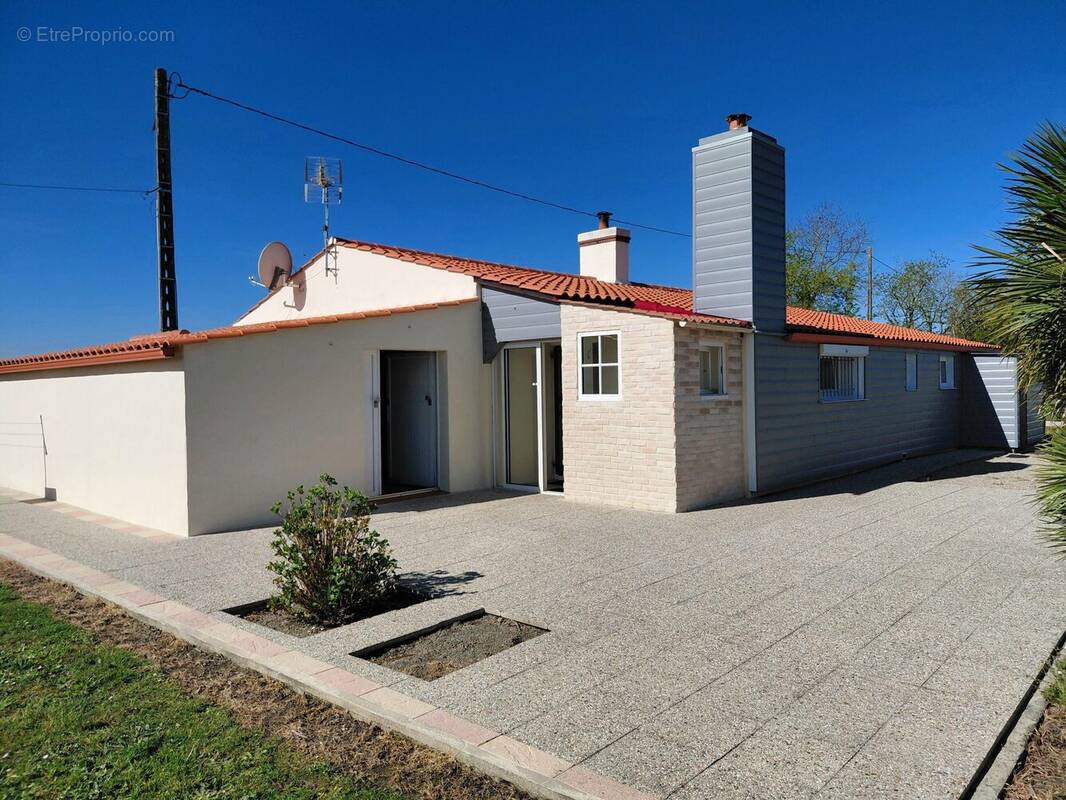 Maison à BOIS-DE-CENE