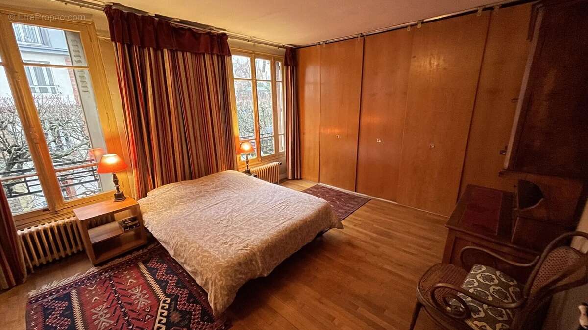 Maison à ISSY-LES-MOULINEAUX