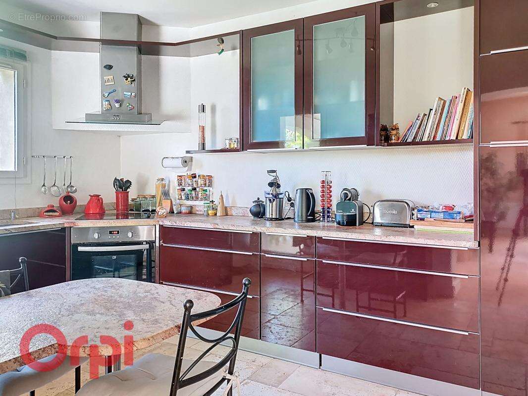 Maison à LE CASTELLET