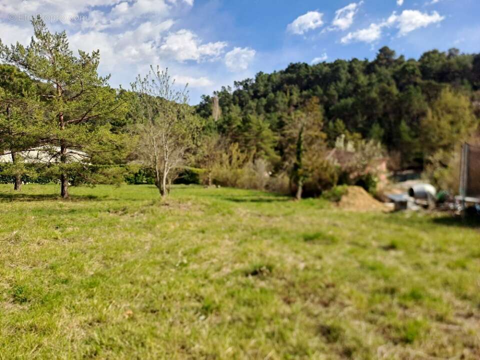 Terrain à LEVENS