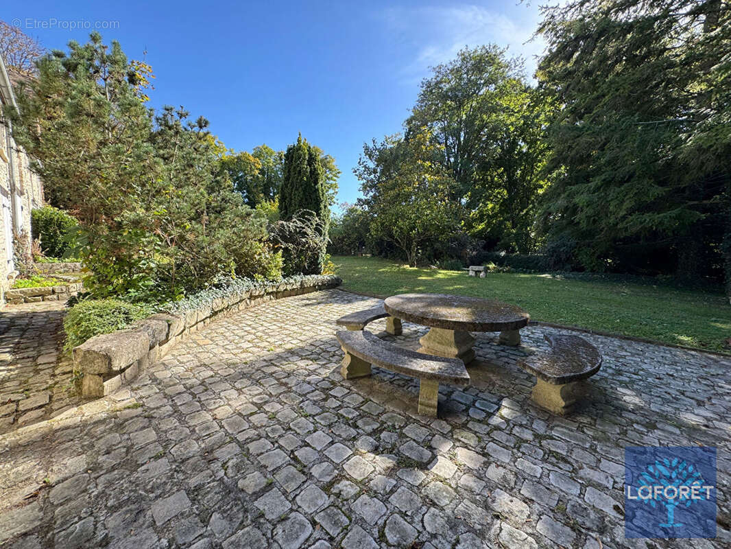 Maison à MORIGNY-CHAMPIGNY