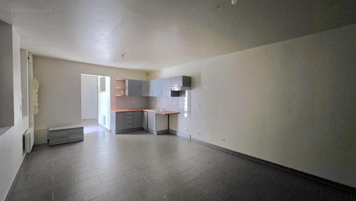 Appartement à GRANDVILLIERS