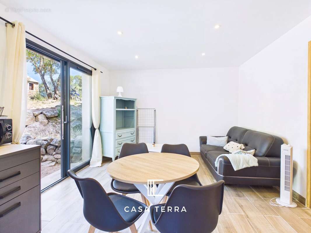 LENZA - Villa composée de 3 logements, vue collines / Pinarello - photo 23