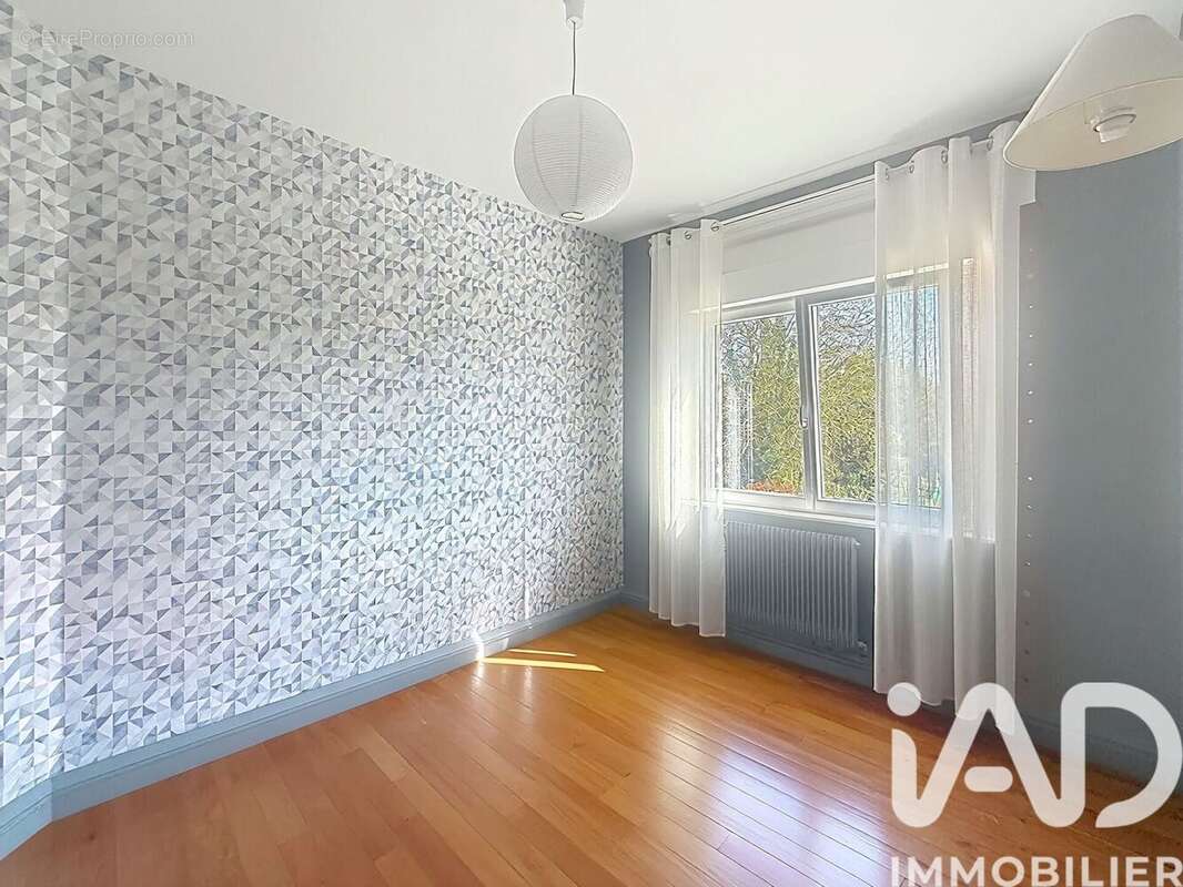 Maison 100 m² à Lambres-Lez-Douai  - photo 4