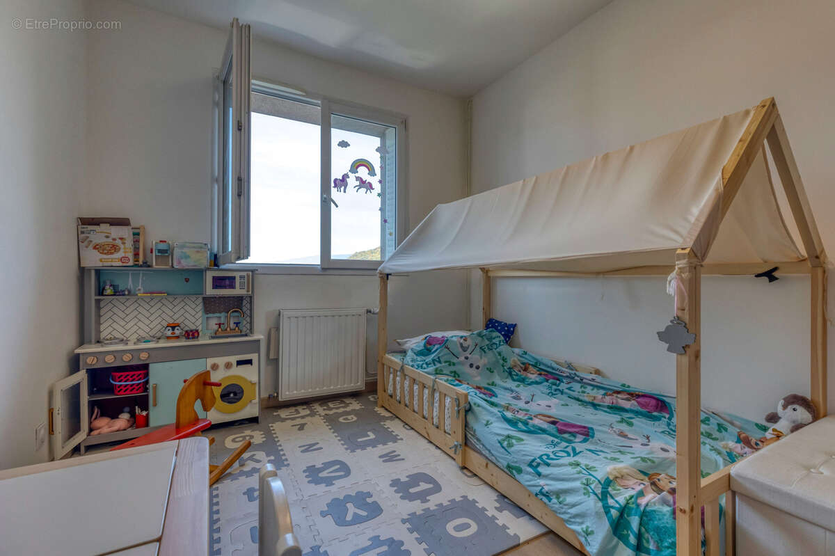 Appartement à SAINT-MARTIN-D&#039;HERES