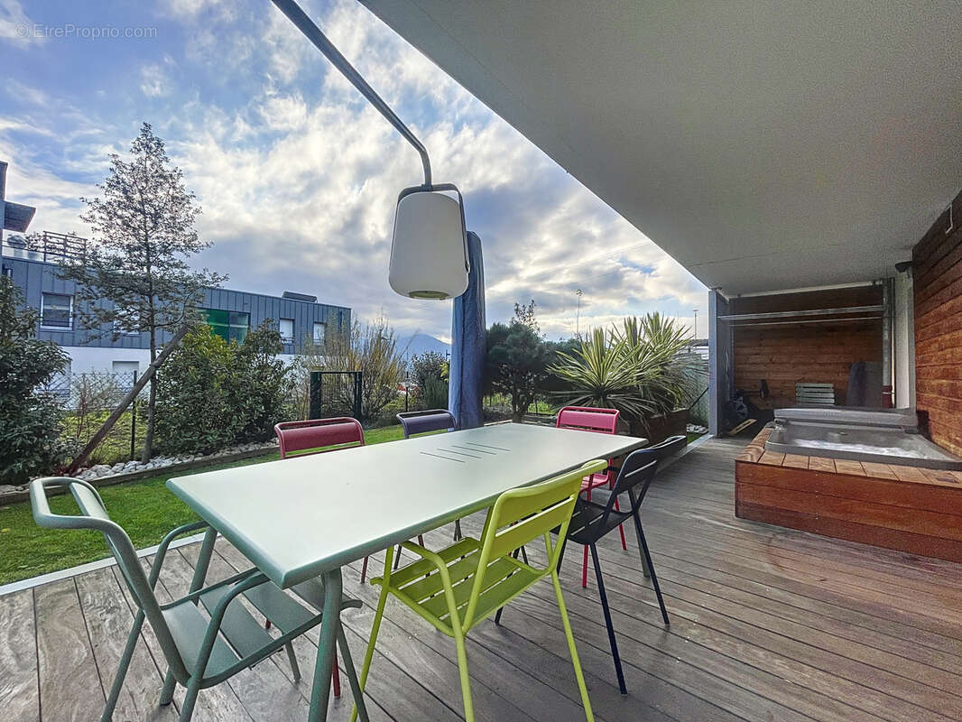 Appartement à BASSENS