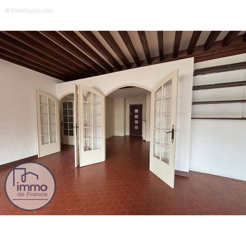 Appartement 84 m² à Condrieu  - photo 2