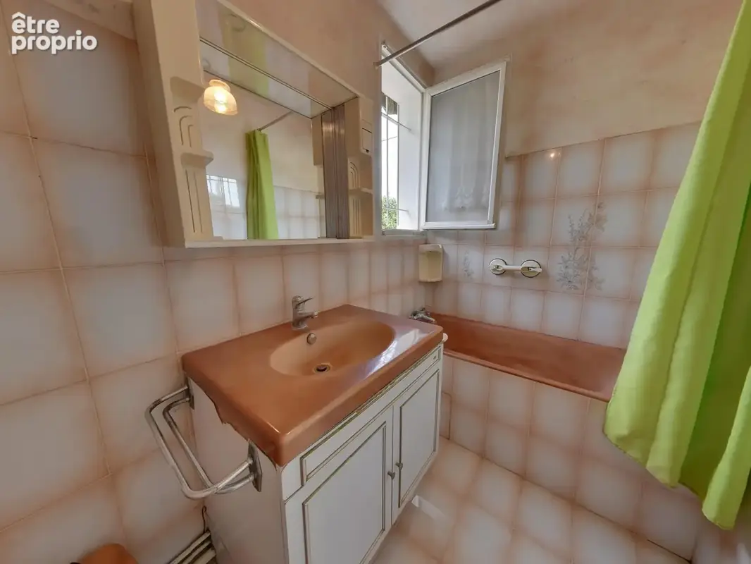 Maison de plain-pied à rénover 4 pièces + cuisine de 77 m2 sur 540 m2 de terrain echirolles la commanderie - photo 12