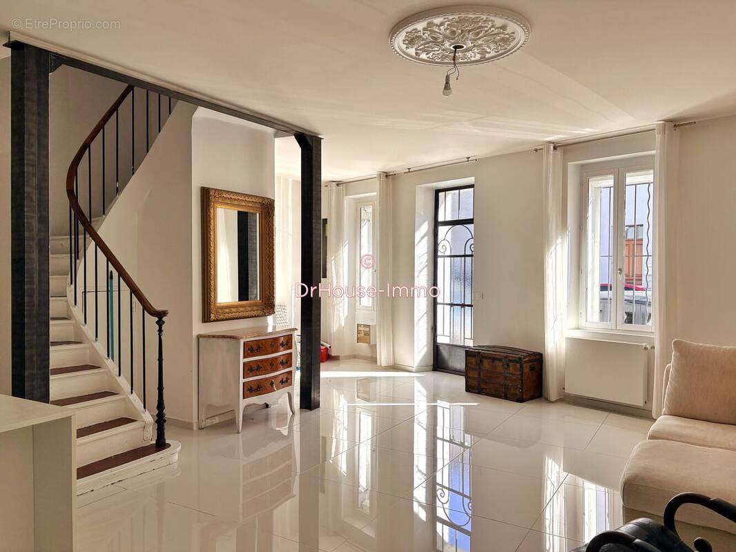 Appartement à MARSEILLE-9E