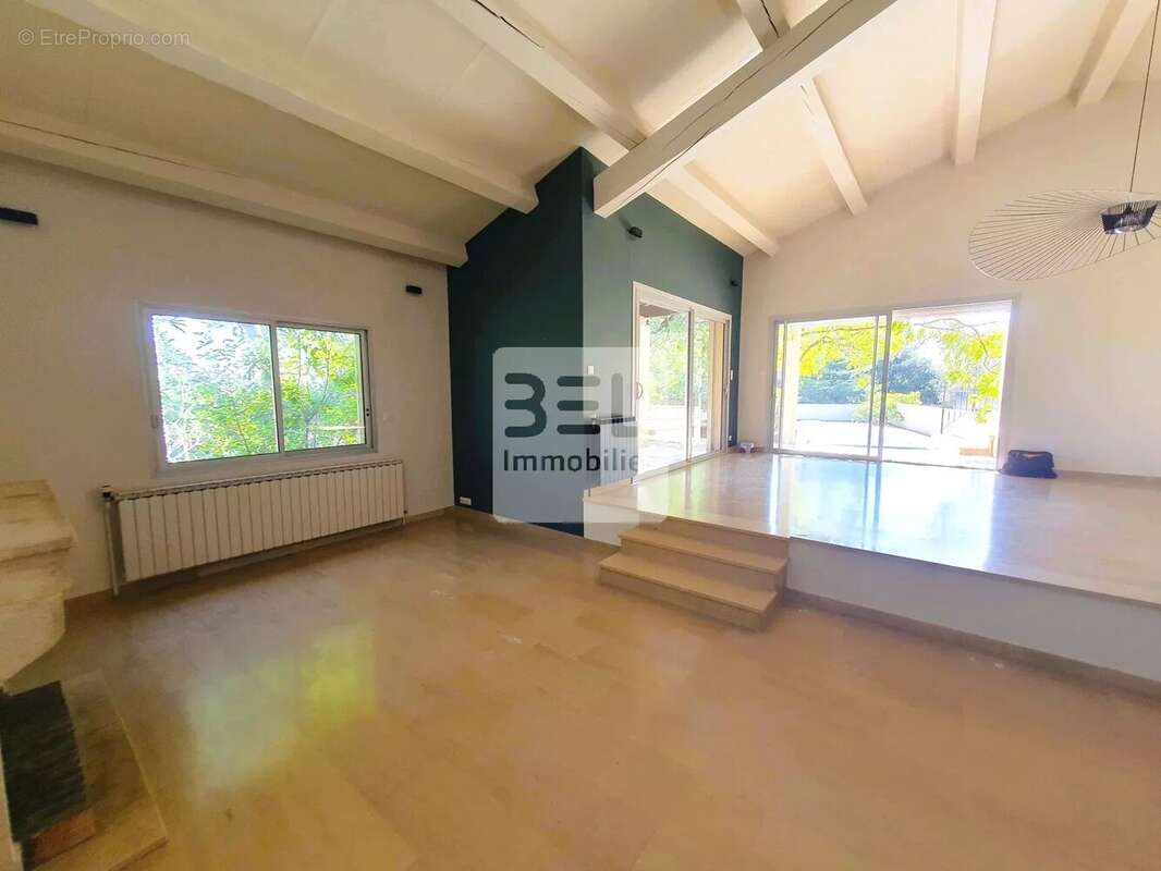 Maison à BAGNOLS-SUR-CEZE