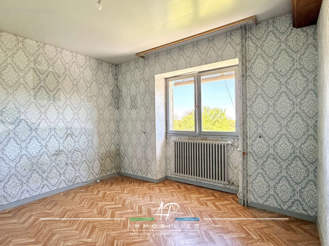 Maison à RUFFEY-LES-ECHIREY