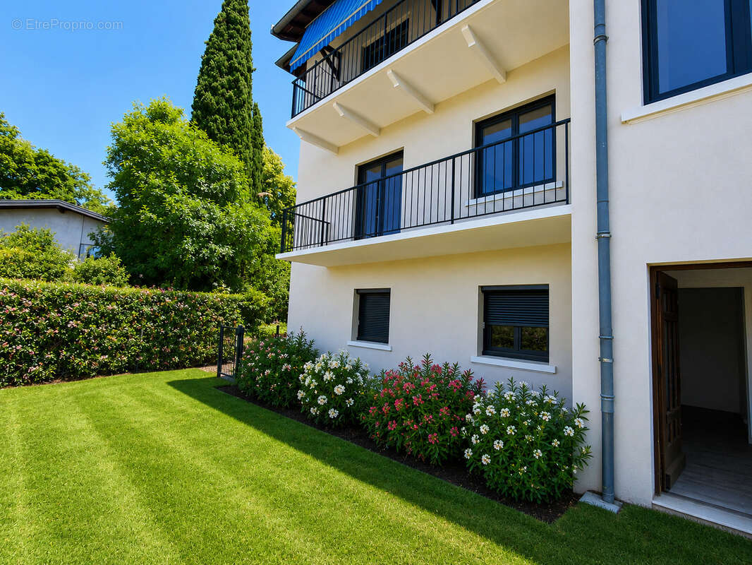 Appartement à CHARBONNIERES-LES-BAINS