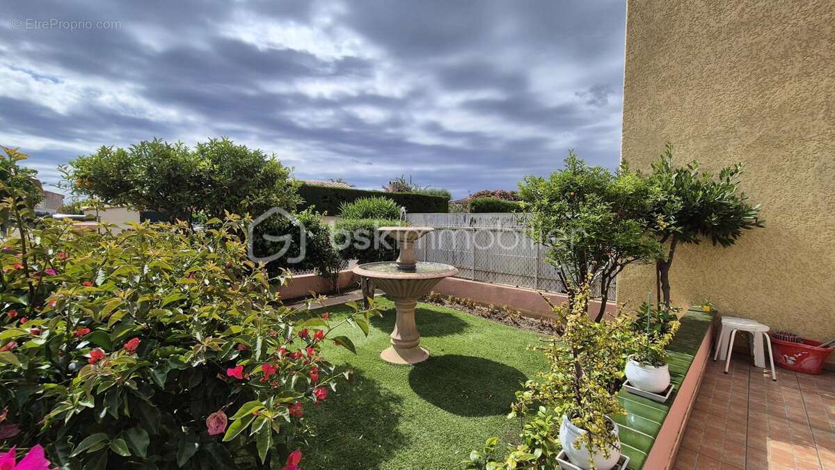 A vendre maison trois faces de 111m² sur terrain de 400m² dont 200m² constructible a saint laurent de la salanque - trois chambr - photo 27