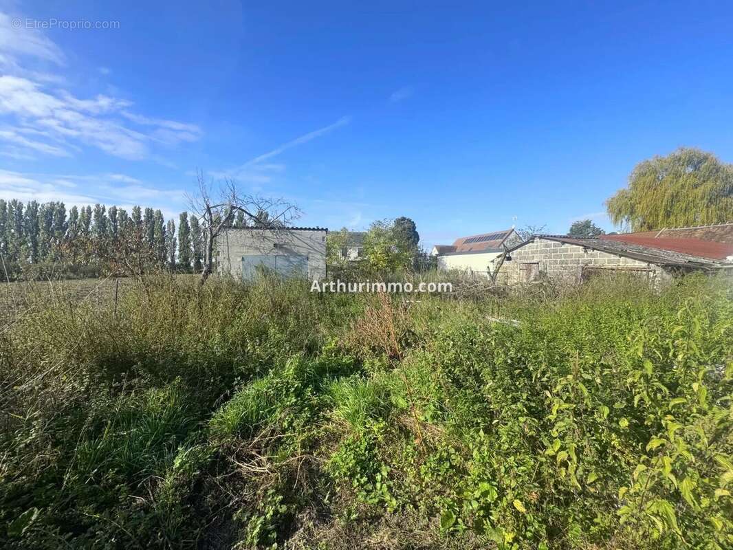 Maison à CHEVRY-COSSIGNY