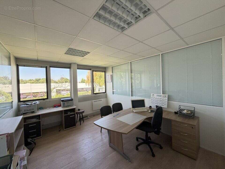 508 m² à Saint-Thibault-Des-Vignes  - photo 5
