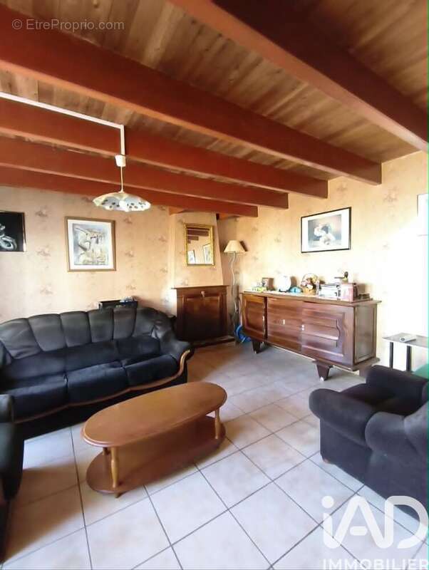 Maison 98 m² à Saint-Martin-Des-Noyers  - photo 7