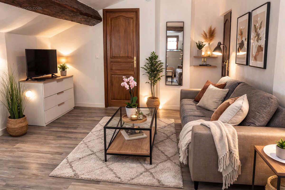 Appartement à LA GARDE-ADHEMAR