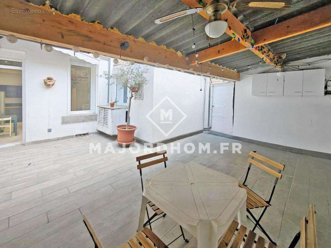 Appartement à MARSEILLE-6E