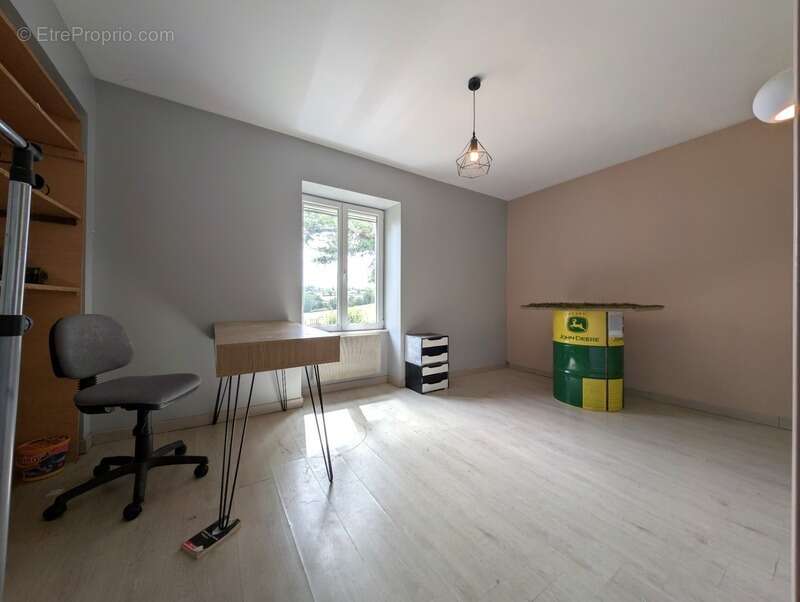 Maison à SAINT-BONNET-DE-CRAY